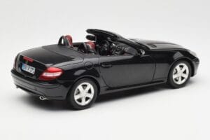 Mercedes SLK R171 Obsidian Nero Metallizzato Minichamps 1:18 B66962319 Pressofusione — immagine 4 di 9