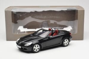 Mercedes SLK R171 Obsidian Nero Metallizzato Minichamps 1:18 B66962319 Pressofusione — immagine 9 di 9