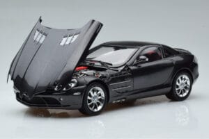 Mercedes SLR McLaren Nero CMC 1:18 M-045F Pressofusione — immagine 2 di 10