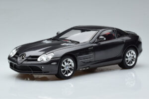 Mercedes SLR McLaren Nero CMC 1:18