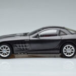 Mercedes SLR McLaren Nero CMC 1:18 - image 5 of 10