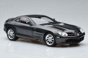Mercedes SLR McLaren Nero CMC 1:18 M-045F Pressofusione — immagine 6 di 10