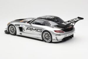 Mercedes SLS AMG GT3 #96 M. Hakkinen AMG Customer Sports 6 Hours of Zhuhai ILMC 2011 Minichamps 1:18 B66960197 Pressofusione — immagine 5 di 6