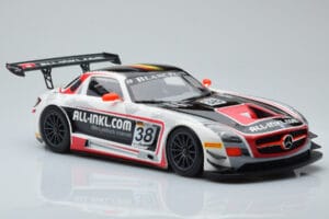 Mercedes SLS AMG GT3 Munnich Motorsport #38 M. Basseng / M. Winkelhock Champions FIA GT1 World Championship 2012 Minichamps 1 — immagine 4 di 6
