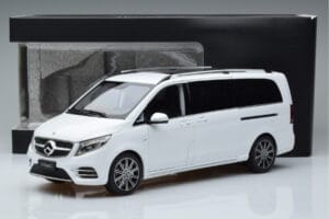 Mercedes V-Class W447 V260L Bianco OEM 1:18 QALCN89911149 Pressofusione — immagine 8 di 8