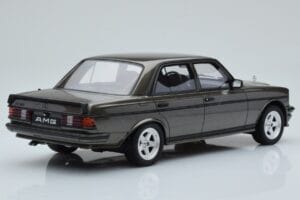 Mercedes W123 AMG 280 Grigio Otto 1:18 OT750 Resina — immagine 2 di 6