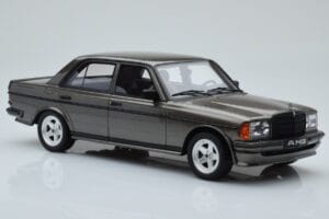 Mercedes W123 AMG 280 Grigio Otto 1:18 OT750 Resina — immagine 4 di 6
