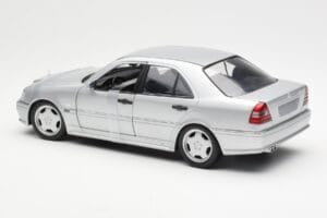 Mercedes C36 AMG W202 Argento UT Models 1:18 180035000 Pressofusione — immagine 5 di 6