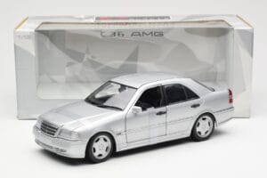 Mercedes C36 AMG W202 Argento UT Models 1:18 180035000 Pressofusione — immagine 6 di 6