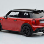 Mini Cooper S JCW F56 Rosso Otto 1:18 - image 5 of 6