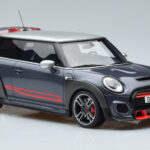 Mini John Cooper Works GP F56 Grigio Otto 1:18 - image 4 of 6