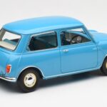 Morris Mini Minor Blu Kyosho 1:18 08964BL - image 3 of 8