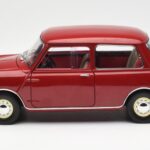 Morris Mini Minor Rosso Kyosho 1:18 08964R - image 4 of 8