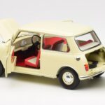 Morris Mini Minor Bianco Kyosho 1:18 08964W - image 5 of 8