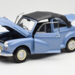 Morris Minor Cabriolet Blu Minichamps 1:18 - image 2 of 8