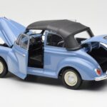 Morris Minor Cabriolet Blu Minichamps 1:18 - image 5 of 8