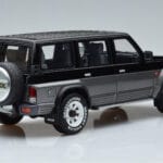 Nissan Patrol GR Y60 Grigio Otto 1:18 - image 2 of 6