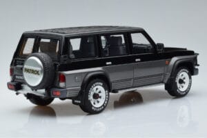 Nissan Patrol GR Y60 Grigio Otto 1:18 OT993 Resina — immagine 2 di 6