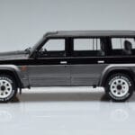 Nissan Patrol GR Y60 Grigio Otto 1:18 - image 3 of 6