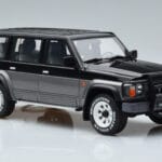Nissan Patrol GR Y60 Grigio Otto 1:18 - image 4 of 6