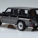 Nissan Patrol GR Y60 Grigio Otto 1:18 - image 5 of 6