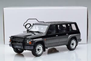 Nissan Patrol GR Y60 Grigio Otto 1:18 OT993 Resina — immagine 6 di 6