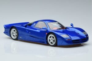 Nissan R390 GT1 Road Car GT Spirit 1:18 GT403 Resina — immagine 4 di 6