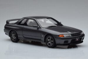 Nissan Skyline GT-R BNR32 Nismo Grigio Otto 1:18 OT411 Resina — immagine 4 di 6