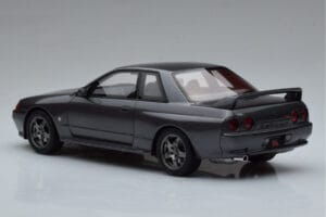 Nissan Skyline GT-R BNR32 Nismo Grigio Otto 1:18 OT411 Resina — immagine 5 di 6