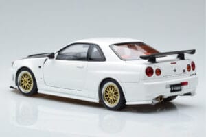 Nissan Skyline GT-R R34 Nismo Z-Tune Bianco MotorHelix 1:18 M83407 Pressofusione — immagine 7 di 11