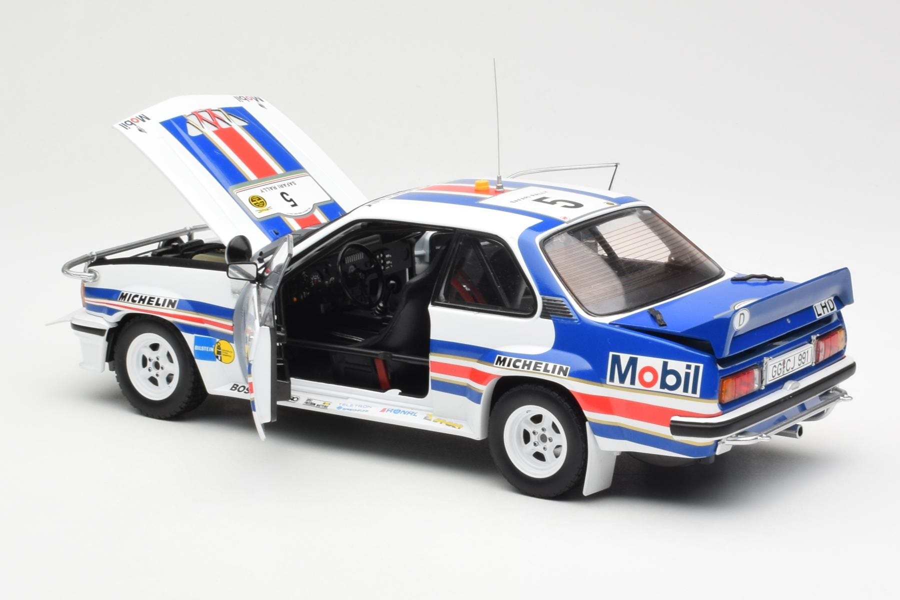 Opel Ascona 400 #5 W. Rohrl / C. Geistdorfer Safari Rally Campione del Mondo 1982 Sun Star 1:18 5378 Pressofusione — immagine 5 di 8
