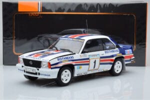 Opel Ascona 400 Rothmans #1 W. Rohrl / C. Geistdorfer Rally Acropolis 1982 IXO 1:18 18RMC097A Pressofusione — immagine 6 di 6