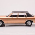 Opel Diplomat B Beige Metallizzato MCG 1:18 - image 3 of 6