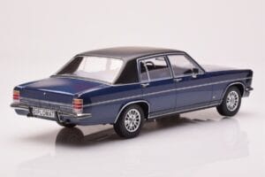 Opel Diplomat B Blu Scuro Metallizzato MCG 1:18 MCG18336 Pressofusione — immagine 2 di 6