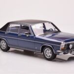 Opel Diplomat B Blu Scuro Metallizzato MCG 1:18 - image 4 of 6