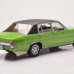 Opel Diplomat B Verde Metallizzato MCG 1:18 - image 2 of 6