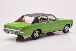 Opel Diplomat B Verde Metallizzato MCG 1:18 MCG18337 Pressofusione — immagine 2 di 6