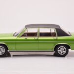 Opel Diplomat B Verde Metallizzato MCG 1:18 - image 3 of 6
