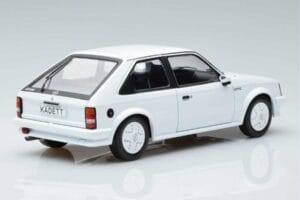 Opel Kadett D GTE Bianco MCG 1:18 MCG18268 Pressofusione — immagine 2 di 6