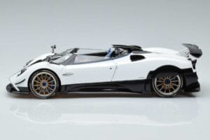 Pagani Zonda HP Barchetta Carbon Fiber Bianco LCD 1:18 LCD18009-WH Pressofusione — immagine 5 di 9