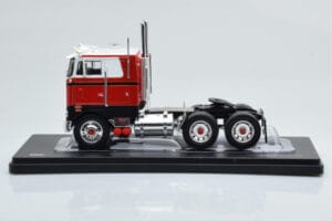 Peterbilt 352 Pacemaker Rosso Bianco IXO 1:43 TR097 Pressofusione — immagine 2 di 4
