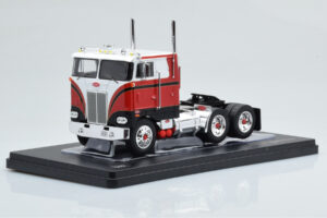 Peterbilt 352 Pacemaker Rosso Bianco IXO 1:43