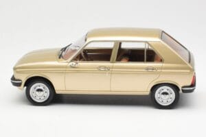 Peugeot 104 GR Beige Metallizzato Norev 1:18 184904 Pressofusione — immagine 3 di 6