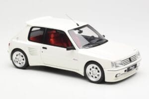 Peugeot 205 Dimma Bianco Otto 1:18 OT681 Resina — immagine 4 di 6
