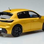 Peugeot 208 GT Line Giallo Otto 1:18 OT930 Resina - image 2 of 6