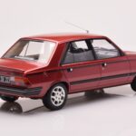 Peugeot 305 GTX Rosso Plaisir Otto 1:18 - image 2 of 6