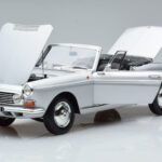 Peugeot 404 Cabriolet Argento Norev 1:18 - image 2 of 8
