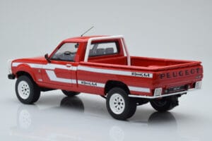 Peugeot 504 Dangel Pickup Rosso Otto 1:18 OT436 Resina — immagine 5 di 6