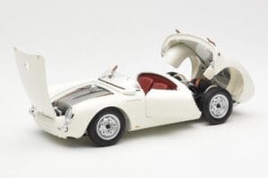 Porsche 550 Spyder Edizione 70 Anni Bianco Schuco 1:18 450033300 Pressofusione — immagine 2 di 8