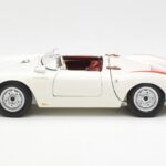 Porsche 550 Spyder Edizione 70 Anni Bianco Schuco 1:18 450033300 - image 4 of 8
